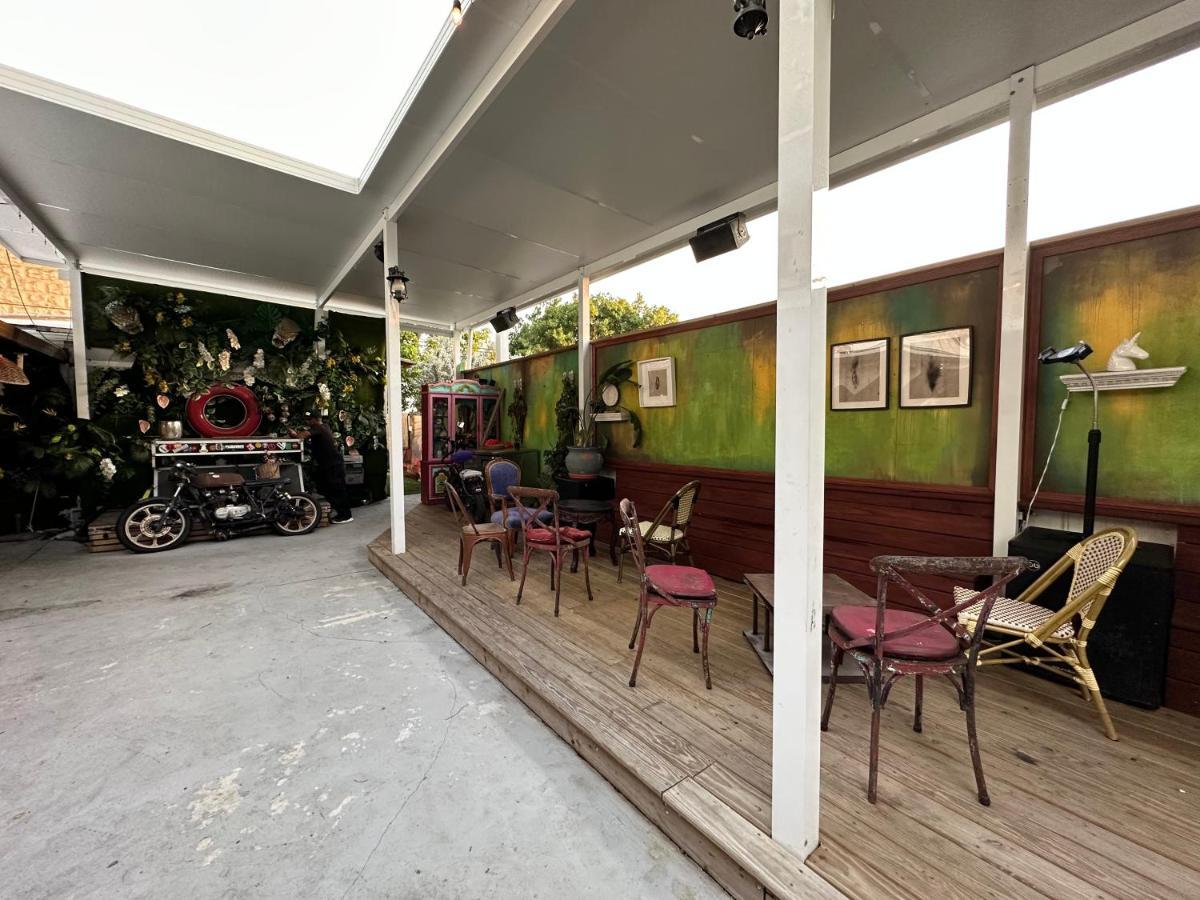 Oqp Vacations Hostel Miami Exterior photo